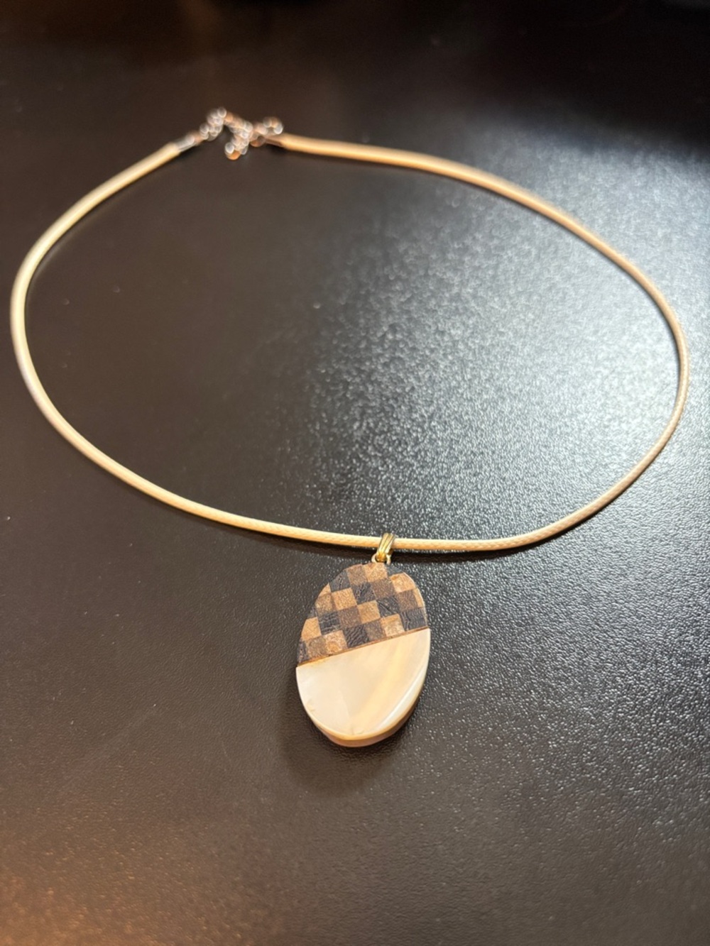 Gold-Tone Necklace with Cream Teardrop and Checkerboard Inlay